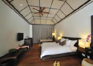 Lily Beach Resort & Spa