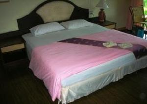 Kaw  Kwang Beach Resort