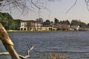 The Lakes Hotel and Conference Centre