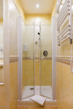 Best offers for ROUDNA Plzen
