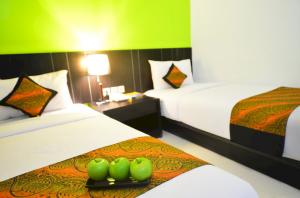 Best offers for J HOTEL BANDARA SOEKARNO HATTA Tangerang