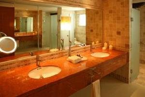 Great Parnassus Resort & Spa