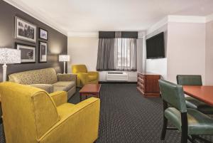 Best offers for LA QUINTA INN HOUSTON BAYTOWN EAST 4025 Baytown