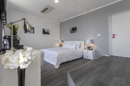 Best offers for Luxury house Sandra Split