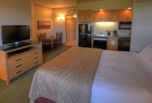 Best offers for STEAMBOAT GRAND HOTEL Steamboat Springs 