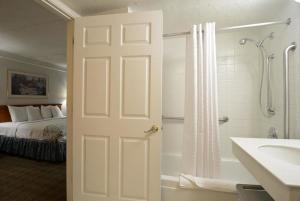 Best offers for AMERICAS BEST VALUE INN - LITTLE ROCK / WEST MEDICAL CENTER Little Rock 