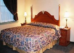 Governor Dinwiddie Hotel and Suites, an Ascend Co
