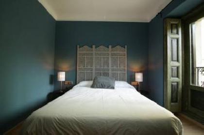 Best offers for H2 Costanilla Apartamentos Madrid
