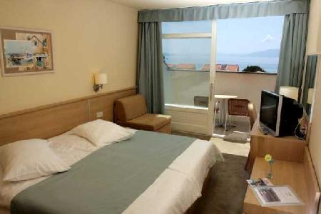 Best offers for HOTEL QUERCUS Drvenik