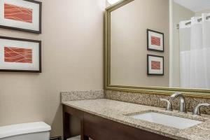 Best offers for Comfort Inn Lancaster County North-PA Tpke Denver