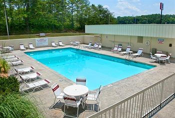 Best offers for RED ROINN KNOXVILLE CENTRAL - PAPERMILL ROAD Knoxville
