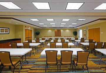 Best offers for FAIRFIELD INN SUITES By MARRIOTT TOLEDO NORTH Toledo