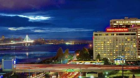 أفضل العروض ل هيلتون جاردنان سان فرانسيسكو/واكلاند باي بريدجى إمريفيل