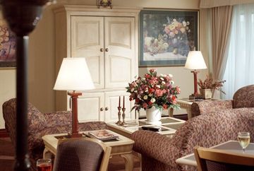 Best offers for DOUBLETREE BY HILTON HOTEL NEWARK AIRPORT Woodcliff Lake 