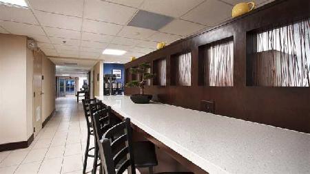 Best offers for PLUS BERKSHIRE HILLS INN SUITES Pittsfield 