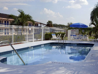 Best offers for HOWARD JOHNSON INN VERO BEACH I95 Vero Beach 