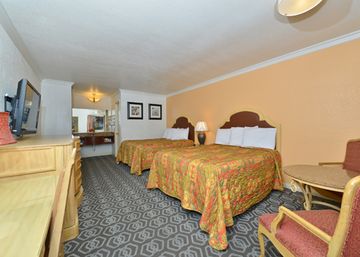 Best offers for RODEWAY INN & SUITES Colton
