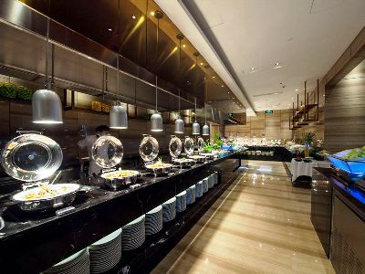 Best offers for HOLIDAY INN ORIENTAL PLAZA Chengdu