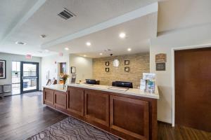 Best offers for Comfort Inn & Suites Victoria North Victoria 