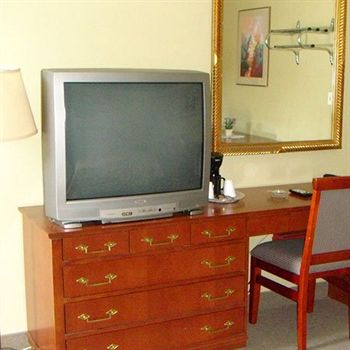 Best offers for FAULD S MOTEL SARNIA Sarnia