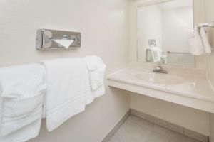 Best offers for SUPER 8 COS AFA AREA Colorado Springs 