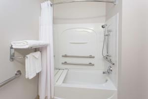 Best offers for MICROTEL INN SUITES BY WYNDHAM PORT CHARLOTTE Port Charlotte 