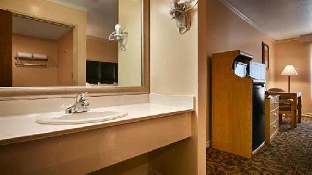 أفضل العروض ل Best Western Plus Northwoods Inn كرسسينت سيتي 