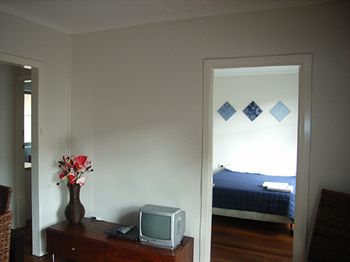 Best offers for GOLDEN SHORES AIRPORT MOTEL Gold Coast