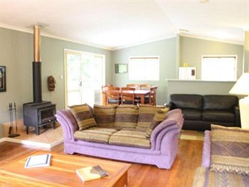 Best offers for HOUSE OF LAURELS Sunshine Coast 