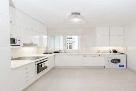 Best offers for IMPRESSIVE APARTMENT IN PARIS FOR 4 PEOPLE. Paris