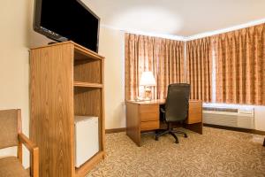 Best offers for ECONO LODGE  INN SUITES Stevens Point 