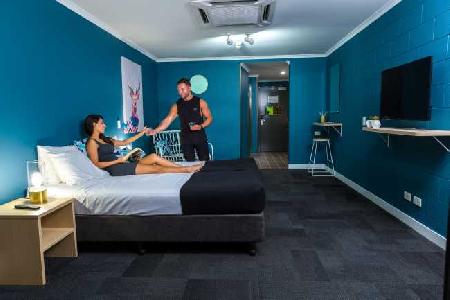 Best offers for Gilligan's Backpacker Hotel & Resort Cairns Cairns 