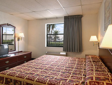 Best offers for SUPER 8 MOTEL - POMPANO BEACH Fort Lauderdale 