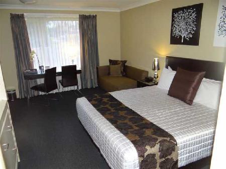 Best offers for BEST WESTERN PLUS AMBASSADOR ON RUTHVEN MOTOR INN Toowoomba 