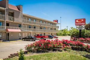 Best offers for Econo Lodge Airport Tulsa