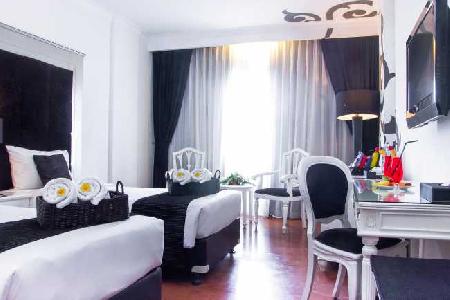 Best offers for J BOUTIQUE Kuta