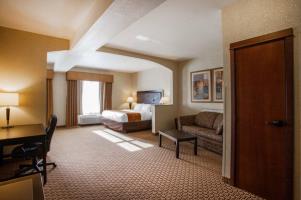 Best offers for COMFORT SUITES Moses Lake 