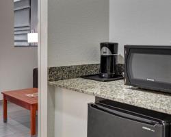 أفضل العروض ل ككومفورت سيويتس دنهام سبرينجس 