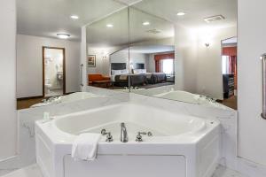 Best offers for Comfort Inn and Suites Atoka Atoka 