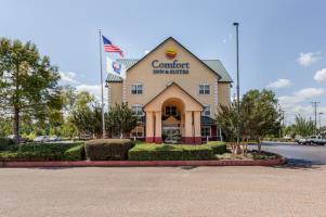 Best offers for COMFORT INN SUITES Grenada 