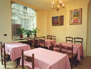 Best offers for Des 3 Nations Paris