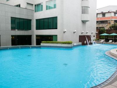 Best offers for EVERGREEN LAUREL Taichung