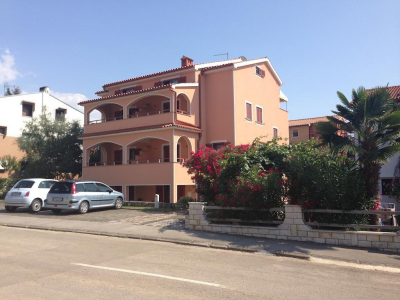 Best offers for Zdjelar Apartments Porec 