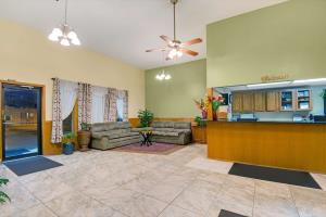 Best offers for Super 8 By Wyndham Lenexa Overland Park Area Lenexa 