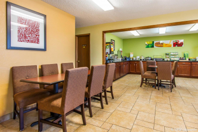 Best offers for QUALITY INN & SUITES Ottumwa 