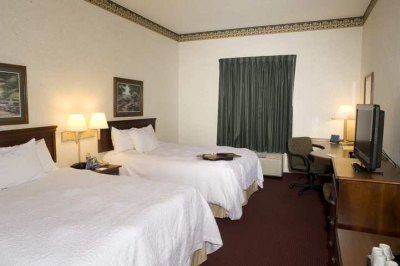 Best offers for HAMPTON INN - SUITES SPRINGFIE Springfield