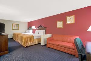 Best offers for HOWARD JOHNSON EXPRESS INN SUITES - SOUTH TAMPA/AI Tampa