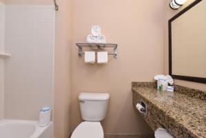 Best offers for HOLIDAY INN EXPRESS AND SUITES FAIRMONT Fairmont