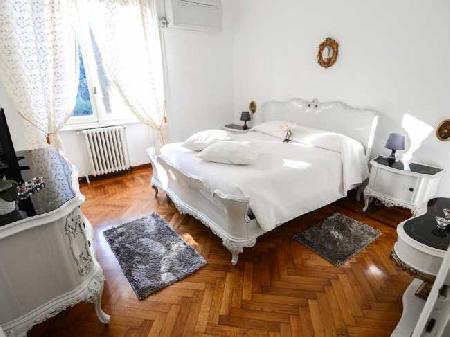 Best offers for FAVOLA Bellagio