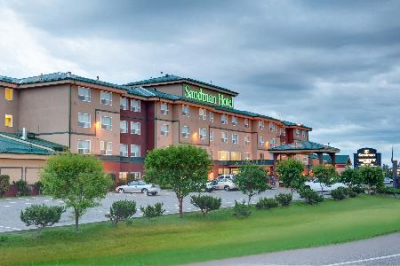 أفضل العروض ل Sandman Hotel and Suites Quesnel - Standard كوسنل